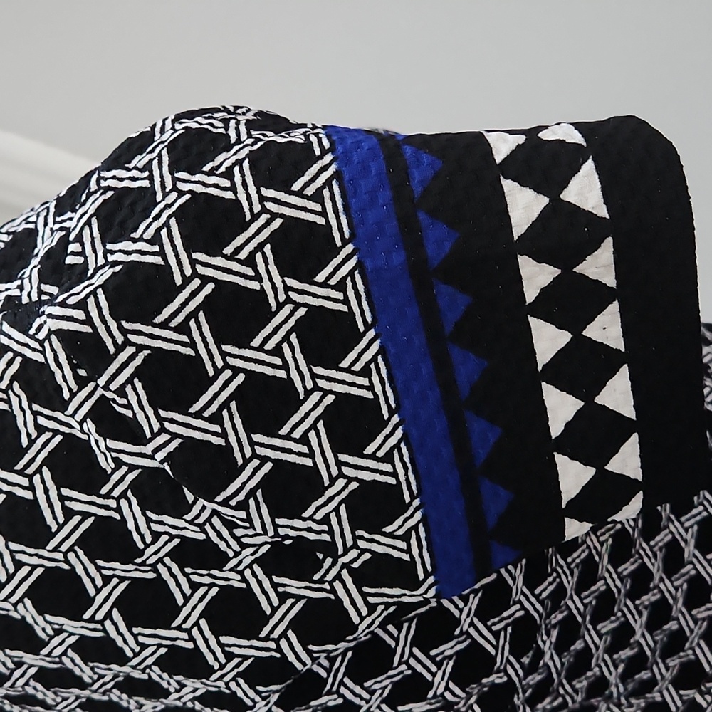 H&M Geometric Print Strechy Shift Dress - Picture 7 of 7